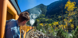 If You Are In America At That Point Don't Miss These Beautiful Train Rides